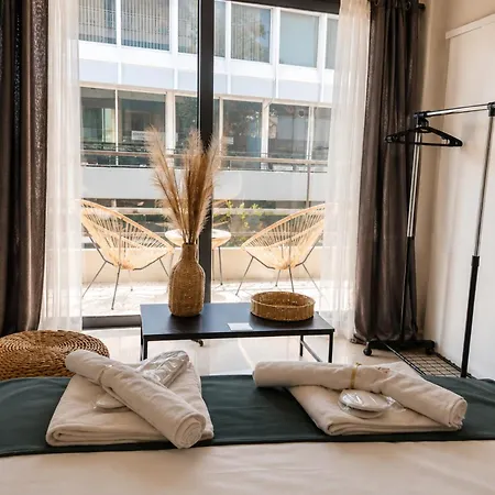 Nino Suite, Pyrgos 아파트